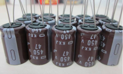 分析下黑金剛電容和紅寶石電容哪種好？